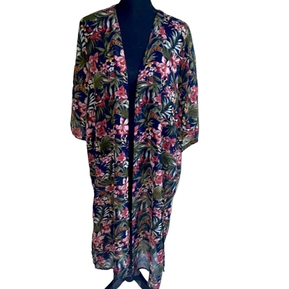Forever 21 Tops - Forever 21 Sheer Open Front Kimono Short Sleeve Lightweight Duster Floral Small